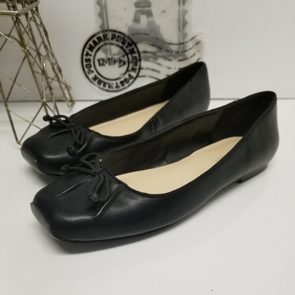 Nine West black flat shoes - Picture 2 of 8